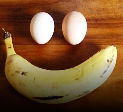 الموز والخيار والبيض.. 3 وصفات طبيعية تزيل التجاعيد