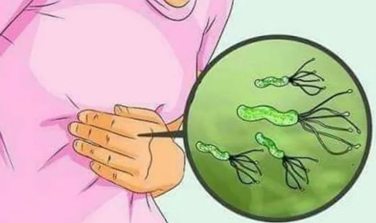 العسل الأسود: مفيد أم مضر لمريض جرثومة المعدة؟