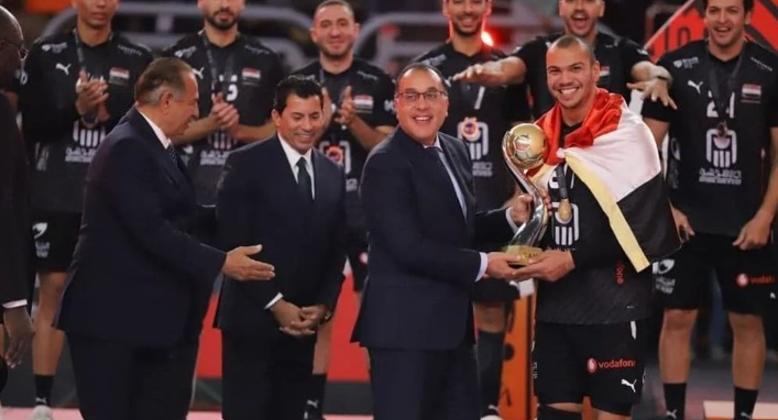 منتخب مصر لكرة اليد يتوج بلقب أمم أفريقيا ويحجز مقعده في أولمبياد باريس