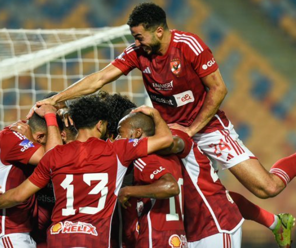 الأهلي: تحركات قوية في الميركاتو وتطورات هامة قبل لقاء سيمبا