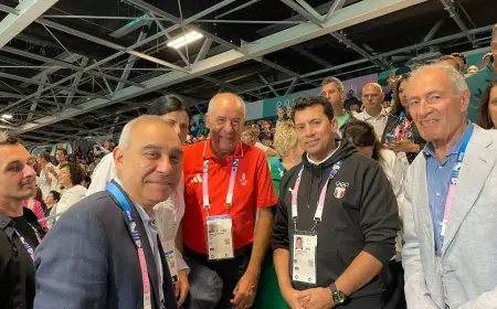 وزير الشباب والرياضة يشجع فراعنة اليد في أولمبياد باريس 2024  وزير الشباب والرياضة يشجع فراعنة اليد في أولمبياد باريس 2024