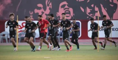 الأهلي يواصل التدريبات بغياب الدوليين وتصعيد حارسين