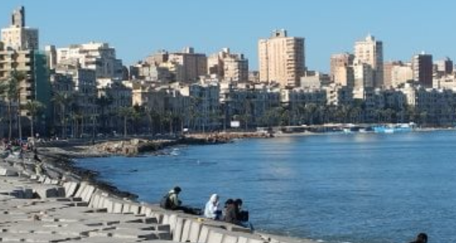 الطقس اليوم.. موجة باردة وأمطار متوقعة على بعض المناطق