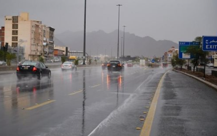 حالة الطقس اليوم وغدًا.. الأرصاد تحذر من أمطار رعدية وانخفاض درجات الحرارة