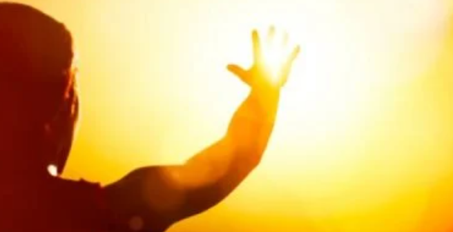 أطعمة ومشروبات تقلل الشعور بالحر في رمضان