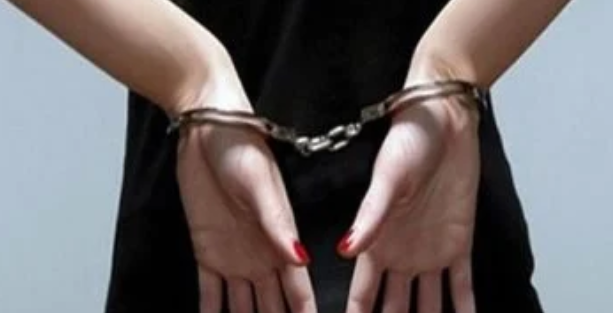 دهس أسرة في التجمع: اختلال عجلة القيادة يلقى مصرع سيدة