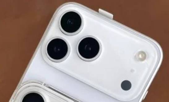 التسريب الجديد يكشف تصميم كاميرا iPhone 17 Pro
