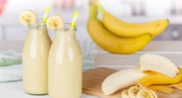 فوائد تناول الموز على معدة فارغة وأضراره المحتملة