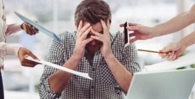 5 حيل واقعية لزيادة إنتاجيتك دون استنزاف نفسك