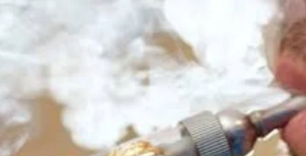 أضرار الفيب في الأماكن المغلقة على المحيطين